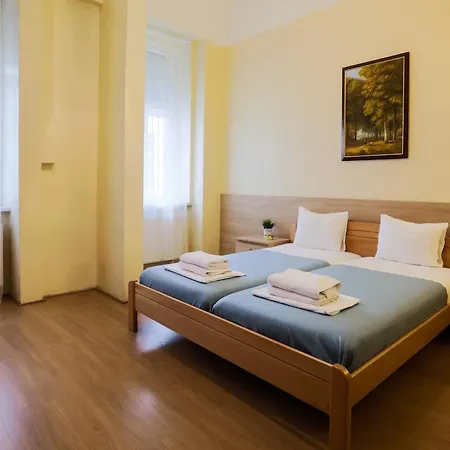 East Private Vendégház Budapest